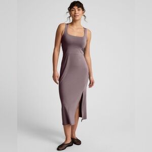 $138 NWT BEYOND YOGA Featherweight Getaway Midi Dress Medium